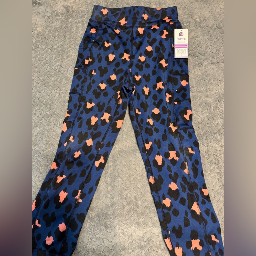 Popfit New Animal Pink/Blu Capris w/ Pockets. NWT Sz S